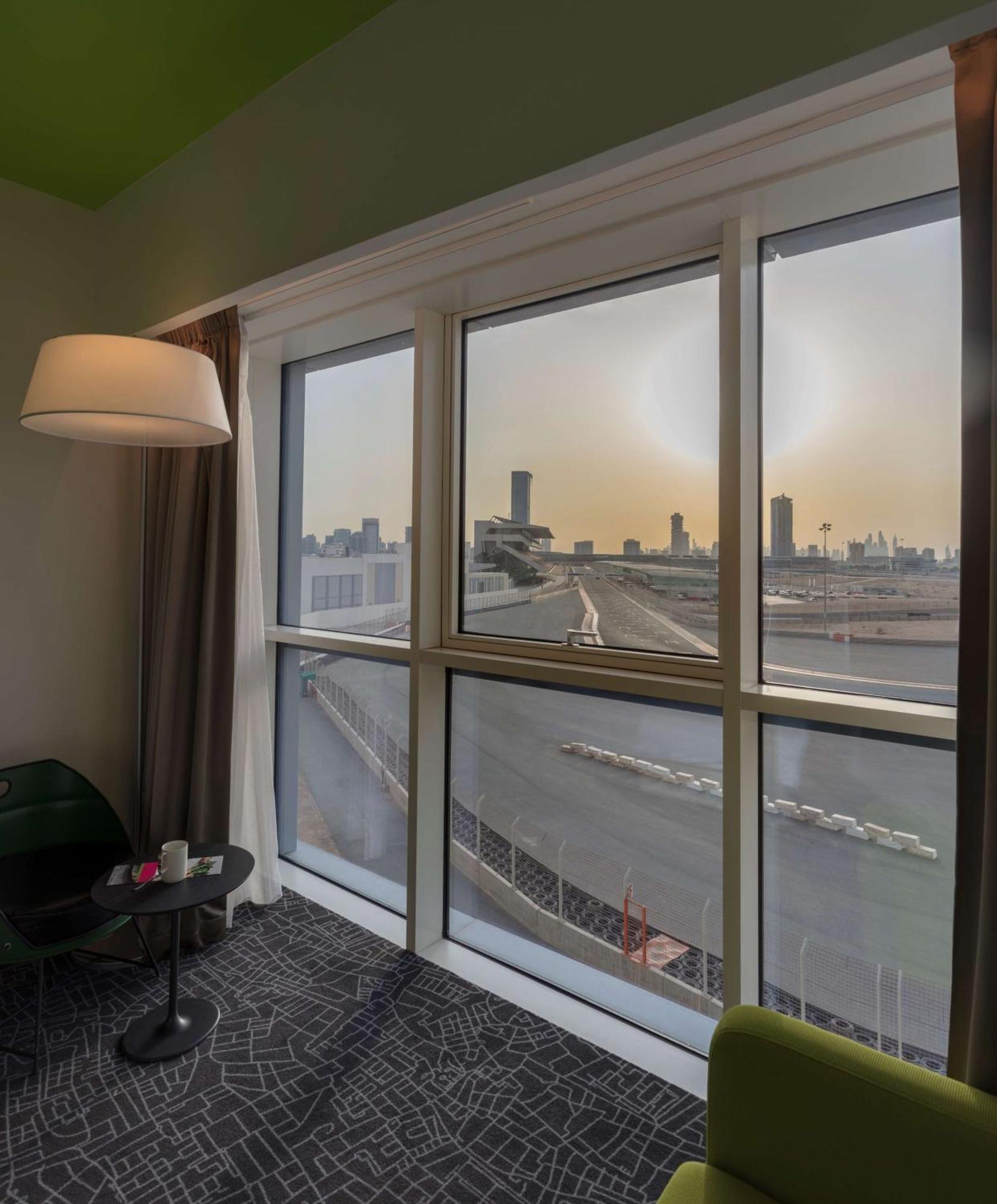 One-Bedroom Suite Autodrome View
